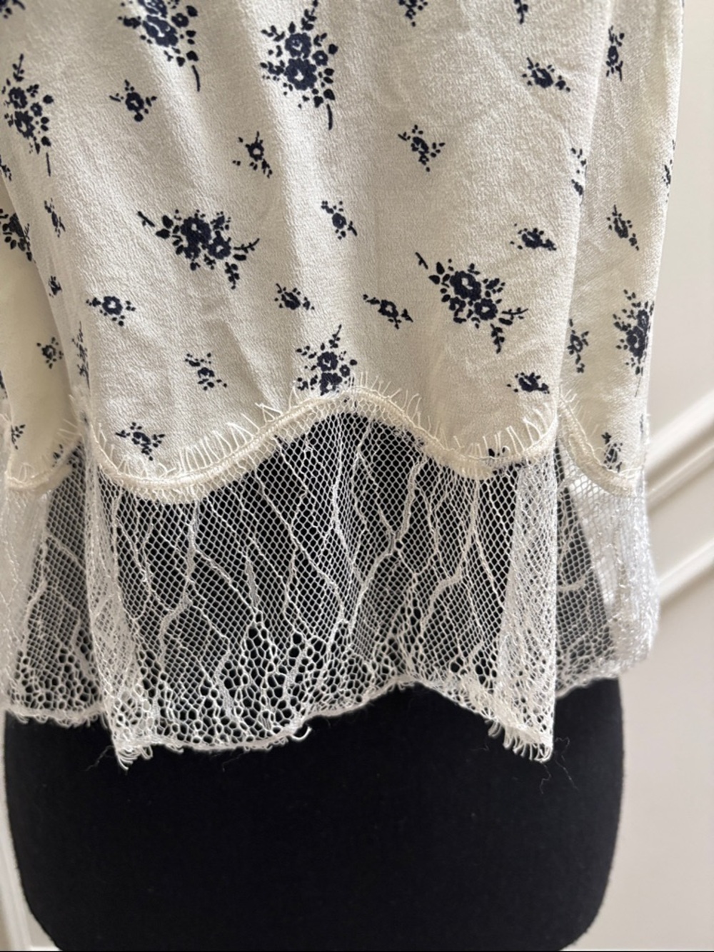 Aritzia Wilfred Chimere Camisole 100% Silk Size s - Picture 5 of 7